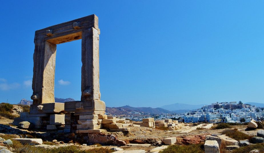 Private tour in Naxos to Ancient Past and Impressive Monuments