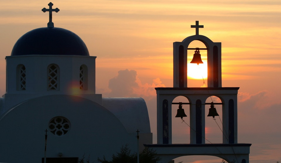 Private Tour Santorini to visit Beaches, Villages & Monastery of Profitis Ilias