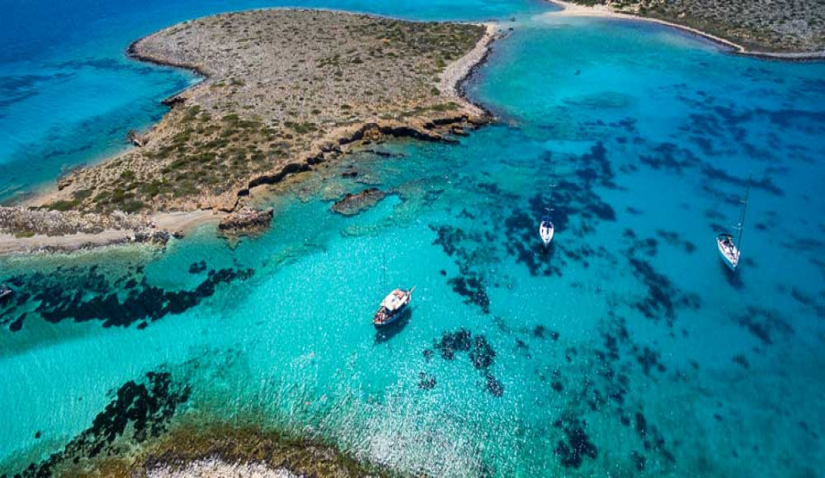 Semi-Private Cruise to Paros, Antiparos, Despotiko to Swim at Crystal Beaches
