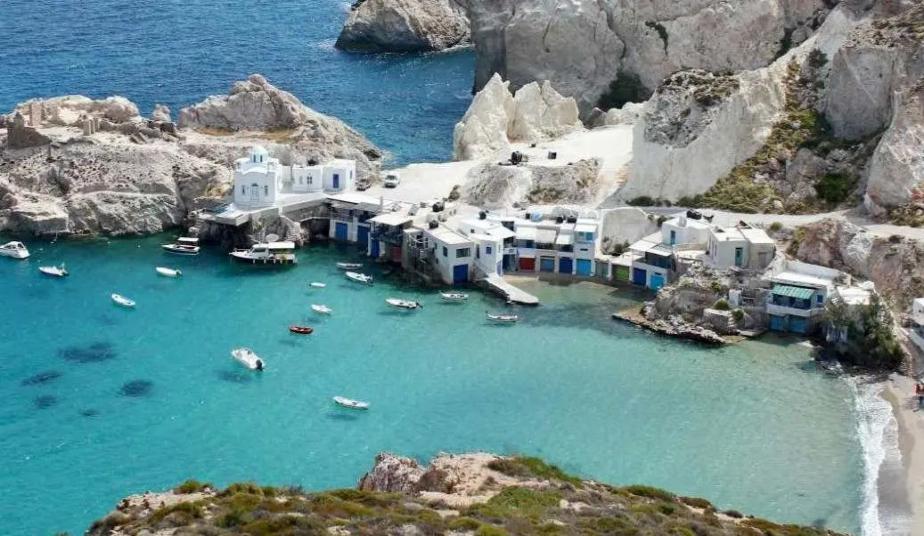 Private Boat trips Milos