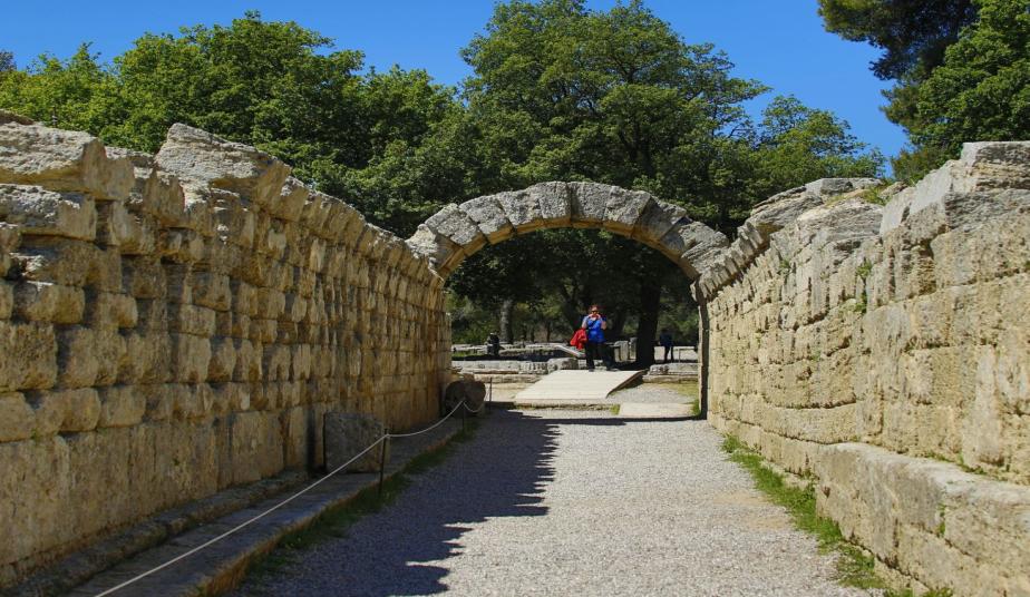 Small Group Tour: Katakolo Port - Olympia, Honey Farm and Flea Market