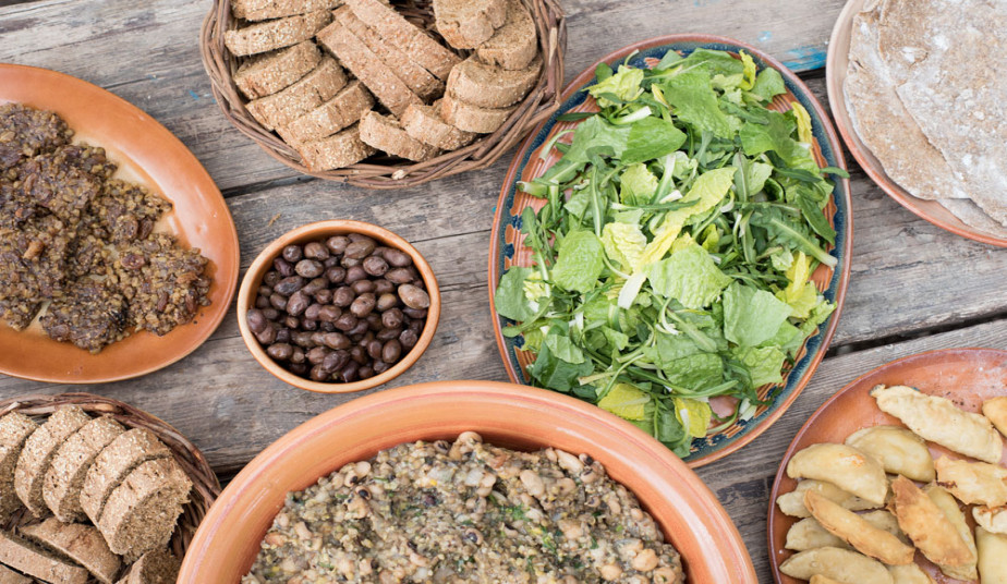 Minoan Day Experience in Crete,  Live Performance & Cretan Kerasma Treat