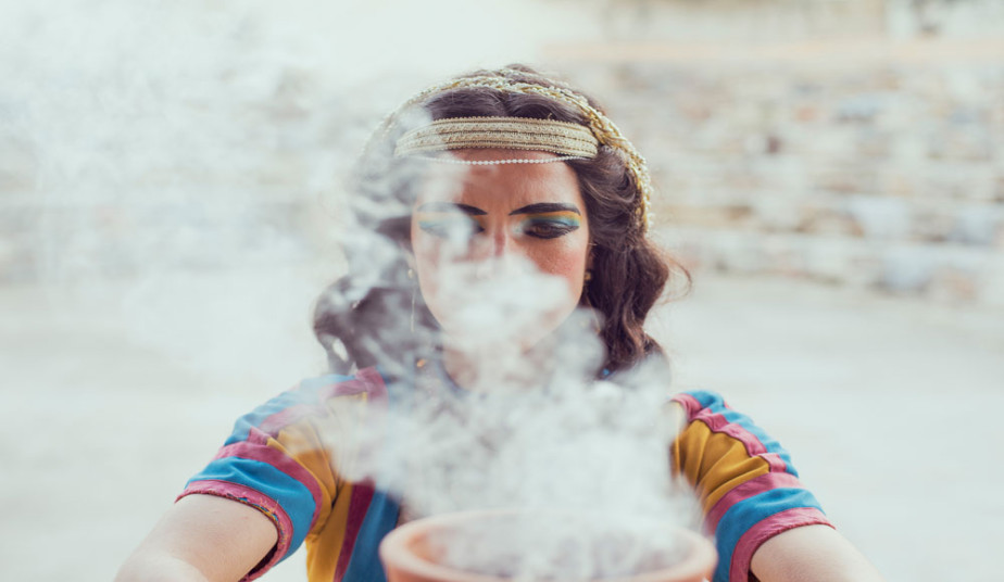 Minoan Day Experience in Crete,  Live Performance & Cretan Kerasma Treat