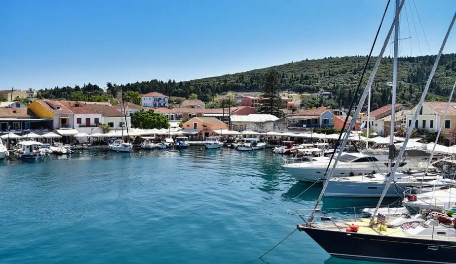 Kefalonia Private Tour to Explore Melissani Cave, Drogarati & Fiskardo Village