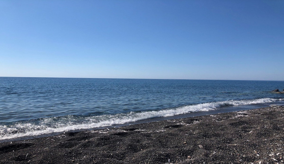 Santorini Private Beach Tour: Perissa, Perivolos & Fira Stop