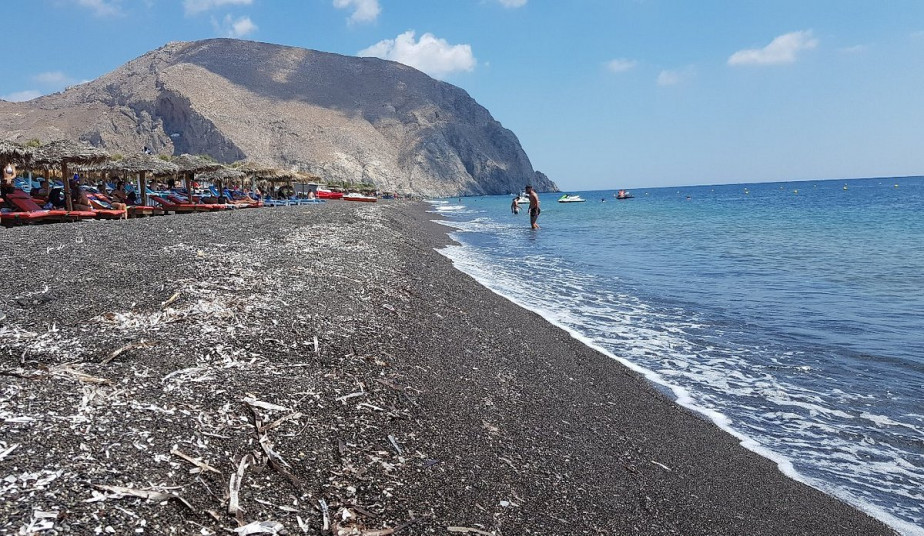 Santorini Private Beach Tour: Perissa, Perivolos & Fira Stop