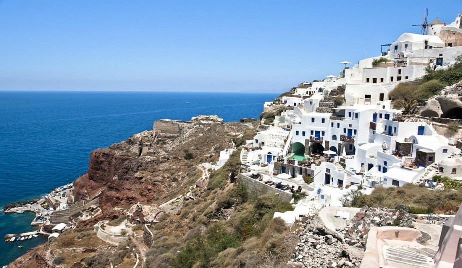 Santorini Private Beach Tour: Perissa, Perivolos & Fira Stop