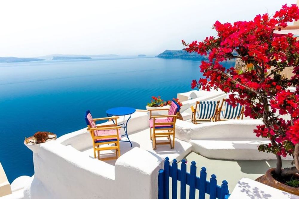 12-Day Private Greece Tour – Athens, Delphi, Meteora, Santorini & Crete Highlights