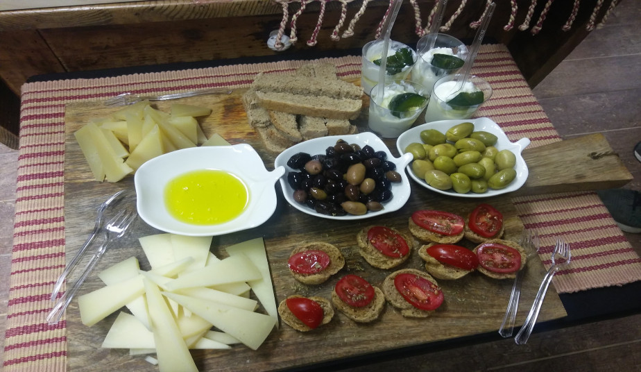 Heraklion Walking Food Tour to Taste Authentic Cretan Flavors with Guide