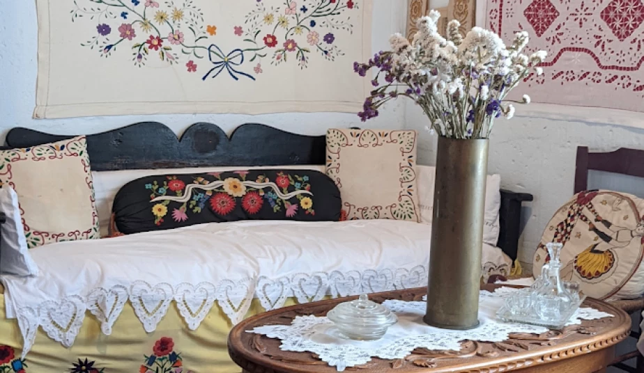 Chania: Old Town Walking Tour with Local Guide to Explore the bet of Chania