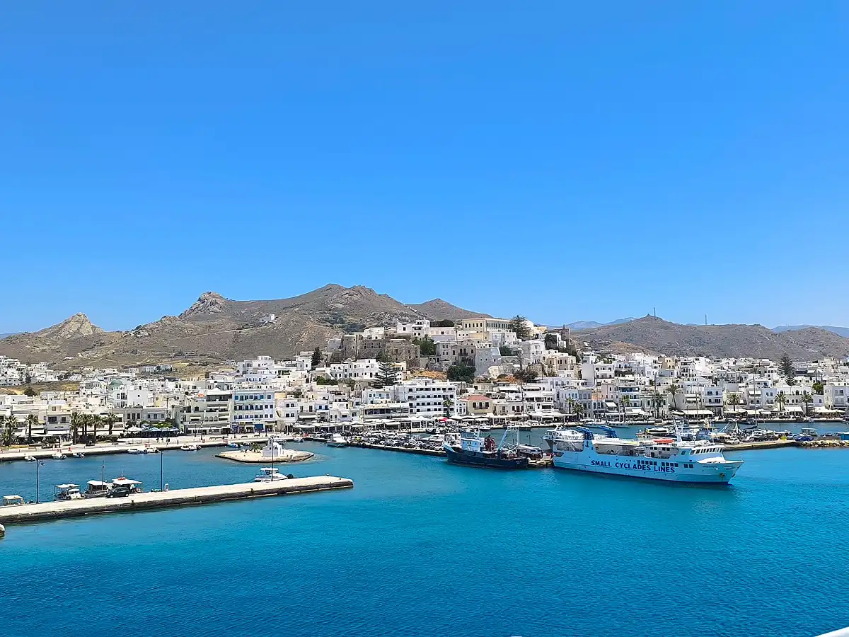 Naxos Chora and harbor seen from the ferry