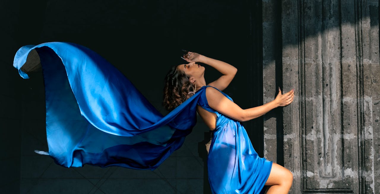 Flying Dress Photoshooting in Santorini