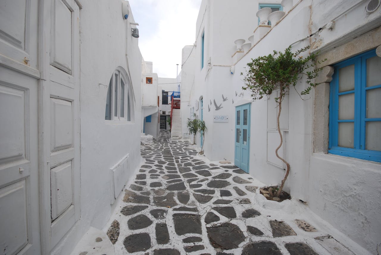 Plan the Perfect Paros Vacation Package