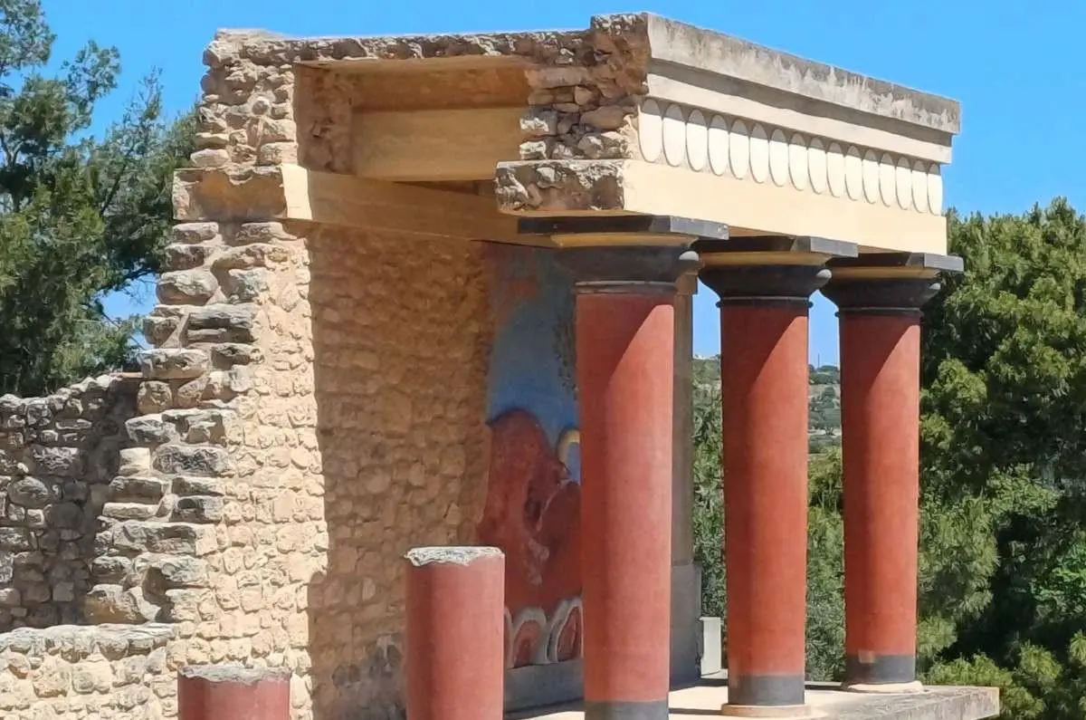 9-Days Milos, Paros & Crete Private Tour