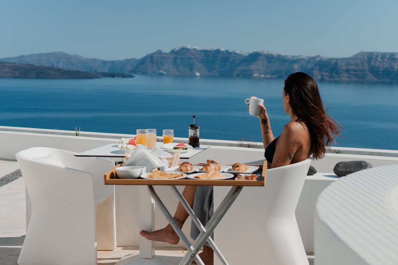 Sunset Dining Experiences in Greece
