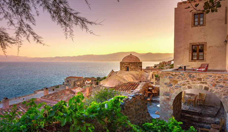 The Full Peloponnese - Mystras, Monemvasia, Olympia & Delphi in 6 Days