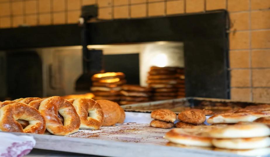 Thessaloniki Food Tour - Bougatsa, Markets & Local Flavours